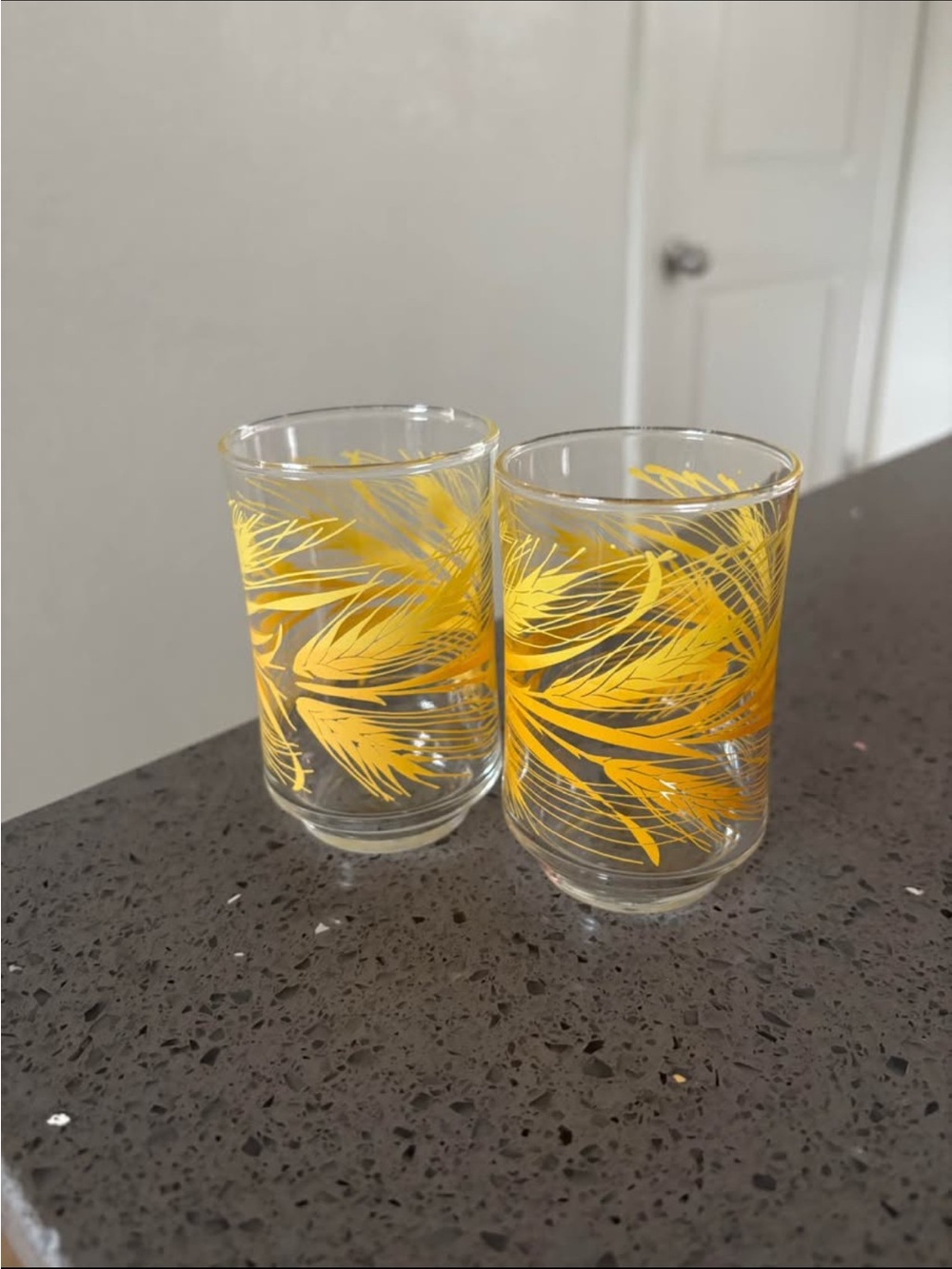 2 Vintage Libbey golden wheat juice glasses